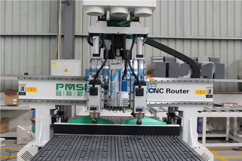 数控开料机 现代板式家具制造与输配电设备产业协同升级的关键引擎